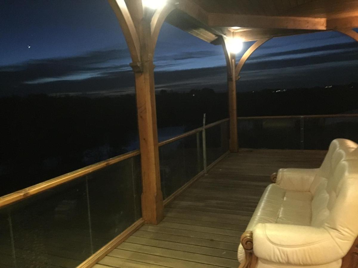 La Decouverte, Jacuzzi, Sauna, Et Terrasse Avec Vue Sur Lac A La Campagne Entre Toulouse Et Auch Catonvielle Exterior photo