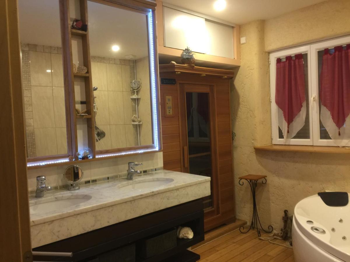 La Decouverte, Jacuzzi, Sauna, Et Terrasse Avec Vue Sur Lac A La Campagne Entre Toulouse Et Auch Catonvielle Exterior photo