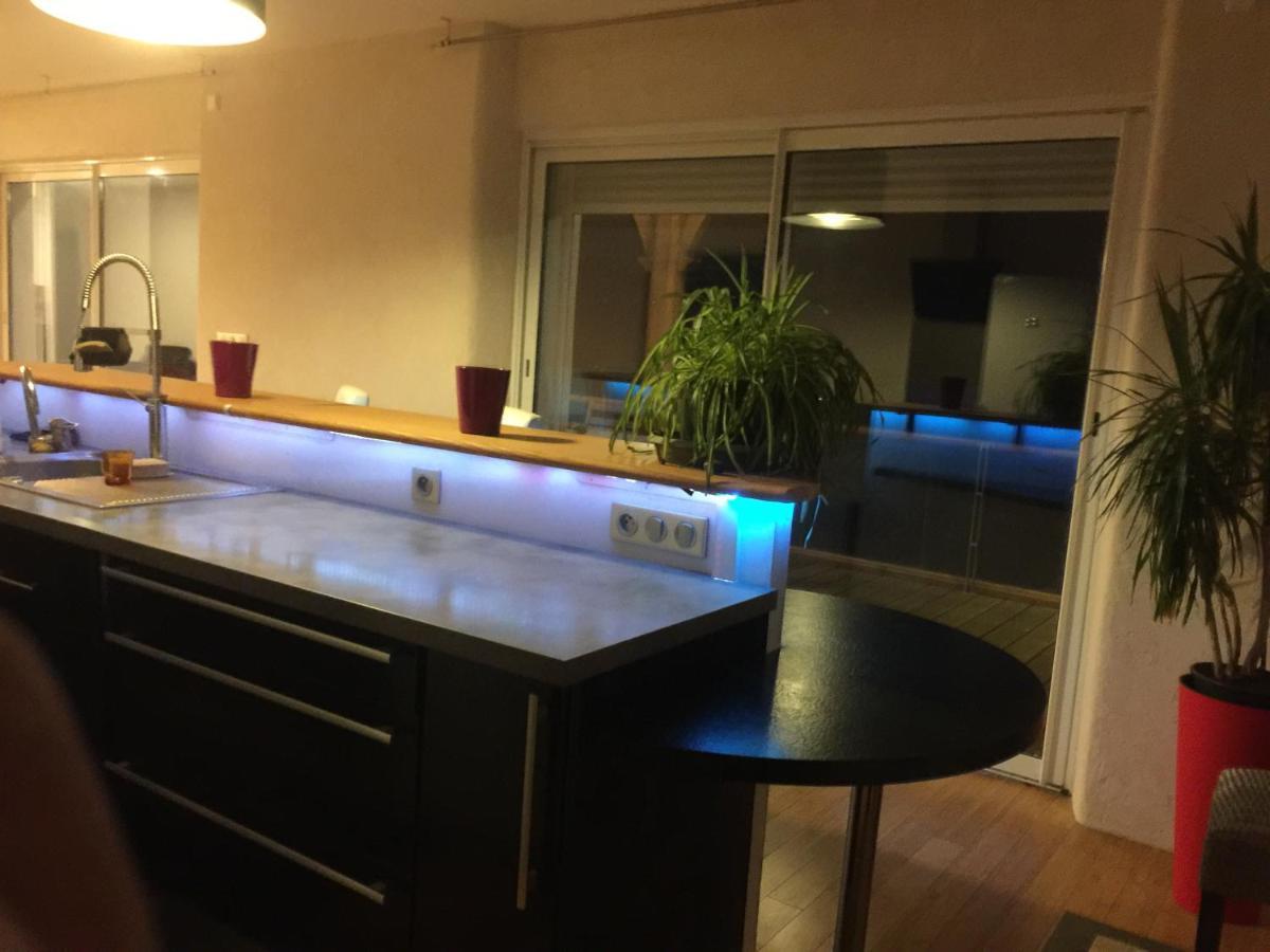 La Decouverte, Jacuzzi, Sauna, Et Terrasse Avec Vue Sur Lac A La Campagne Entre Toulouse Et Auch Catonvielle Exterior photo